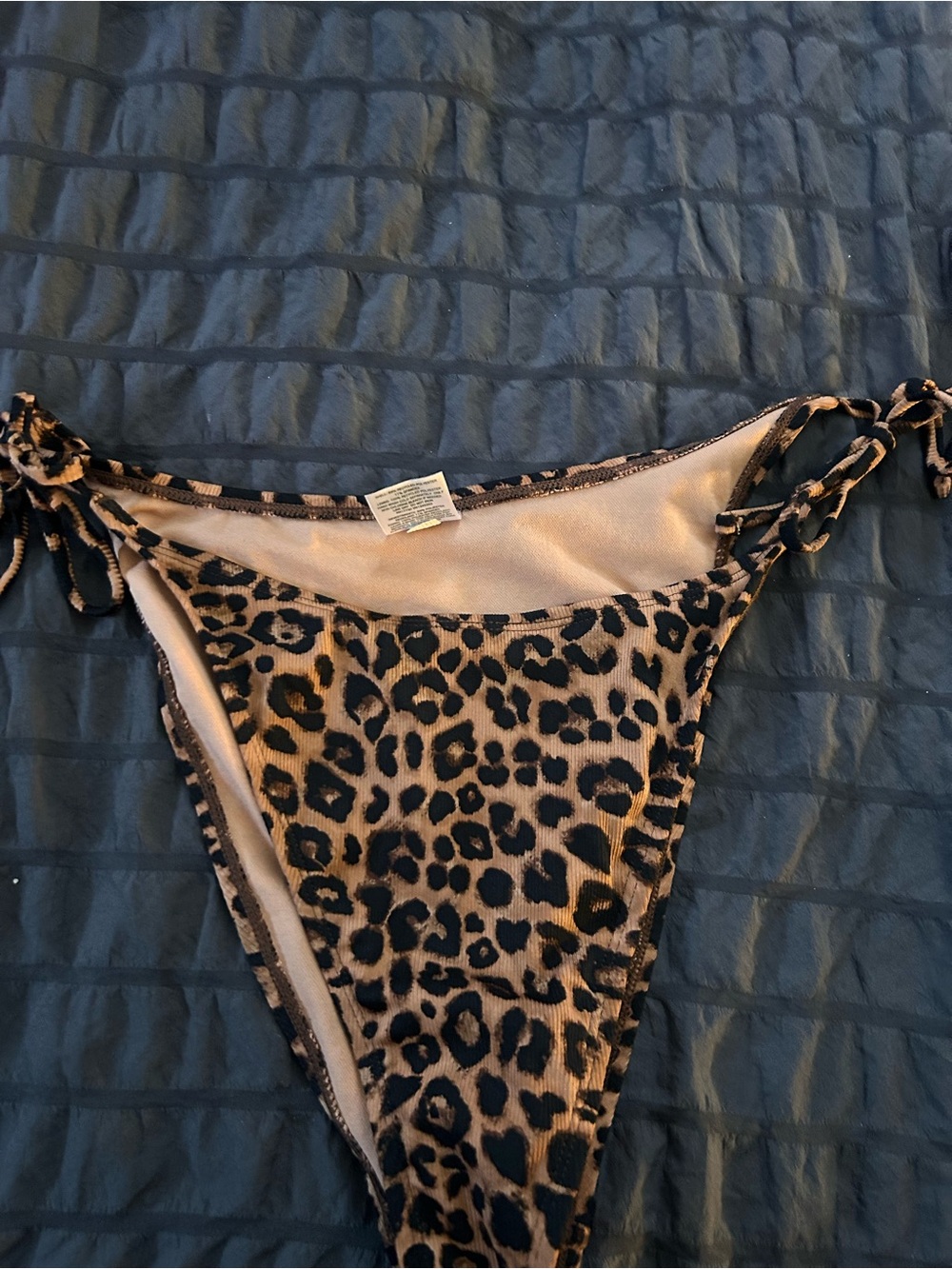 Leopard Bikini - Picture 4 of 5